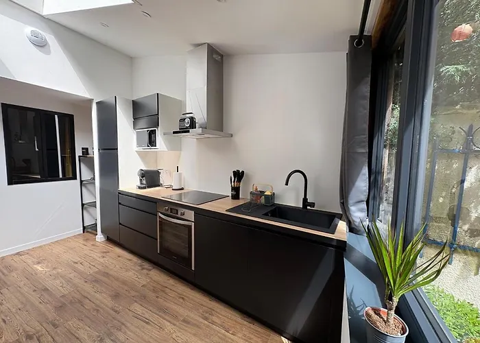 L'atelier Du - F2 Centre-ville Avec Cour Apartament