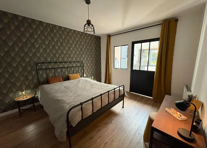 L'atelier Du - F2 Centre-ville Avec Cour Apartament *